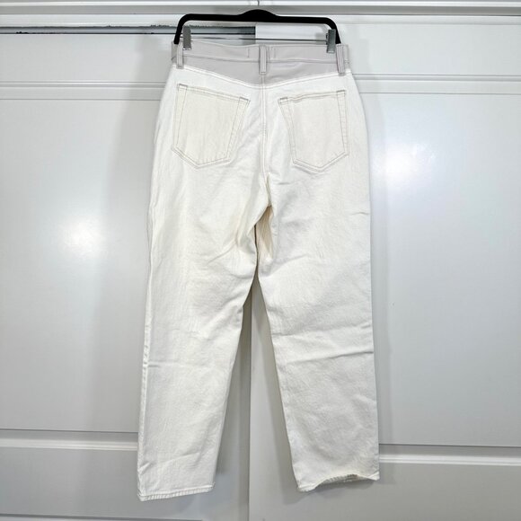 A&F Mixed Fabric Ultra High Rise 90s Slim Straight Jean 31/12 Short - NEW - Picture 3 of 9